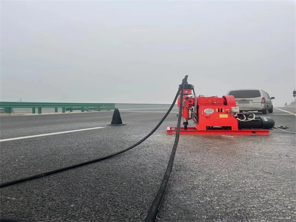 市北马路路基路面开裂下沉注浆加固灌浆