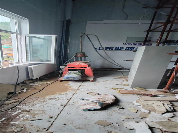 市北地基基础下沉墙体裂缝加固注浆顶升施工